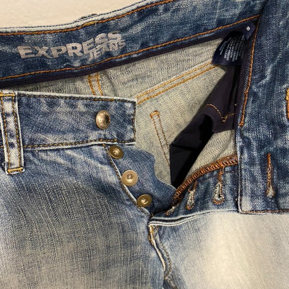 Express Jean Capris - Picture 2 of 3